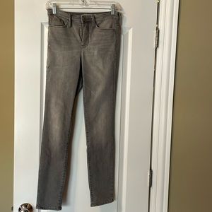 Athleta sculpted Skinny Jeans Grey Wash